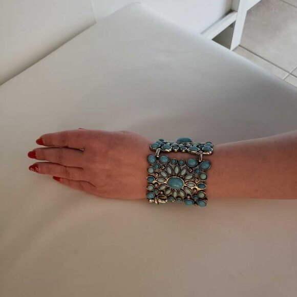 TURQUOISE-TONED AND SILVER-COLORED BRACELET - Picture 4 of 4